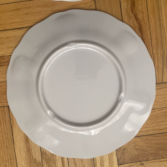 Set of 4 Lilly Pulitzer Plates - Picture 7 of 10